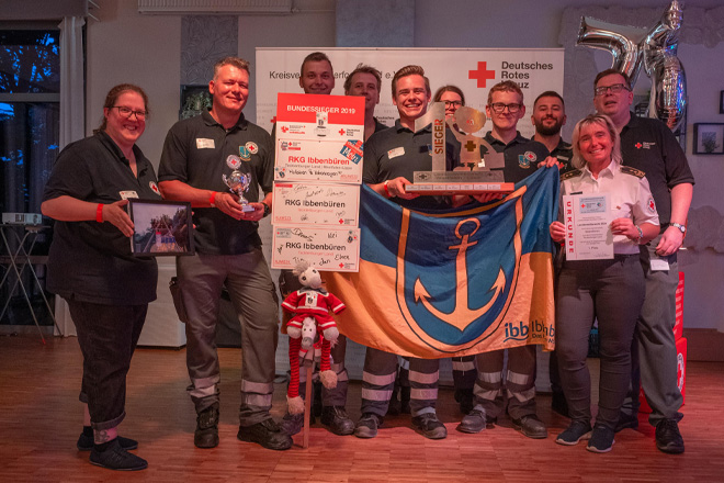 Landeswettbewerb der Rotkreuzgemeinschaften: Gruppenbild der Gewinner aus Ibbenbüren.