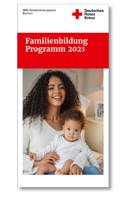 Titelbild des Familienbildungswerk-Programms für 2025. Eine Frau mit dunklen langen Locken und Kleinkind auf dem Schoß.